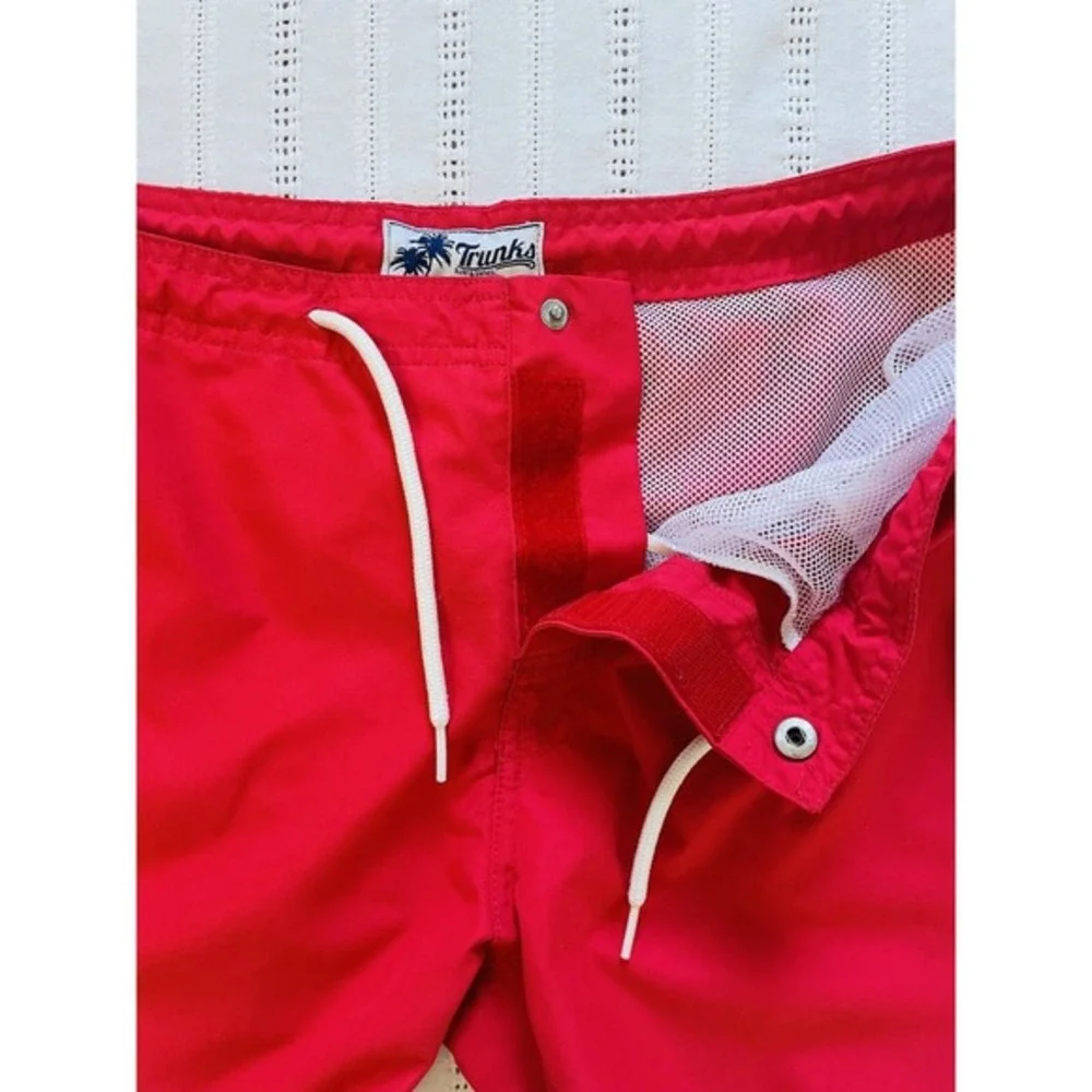 Trunks Men's Swim Trunks. Size 32. Red. 7 Inch Inseam. Beach. Sea‎ Life. Surfer
